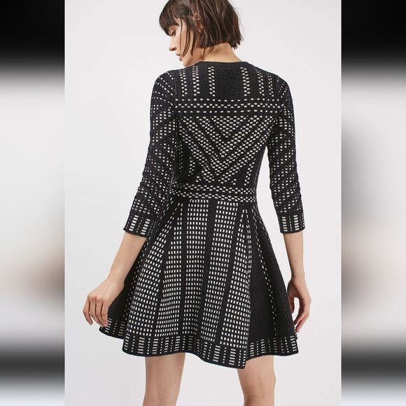 Top Shop Geometric Pattern Fit And Flare Knitted Mini Dress Black White Size US8 - Picture 3 of 14